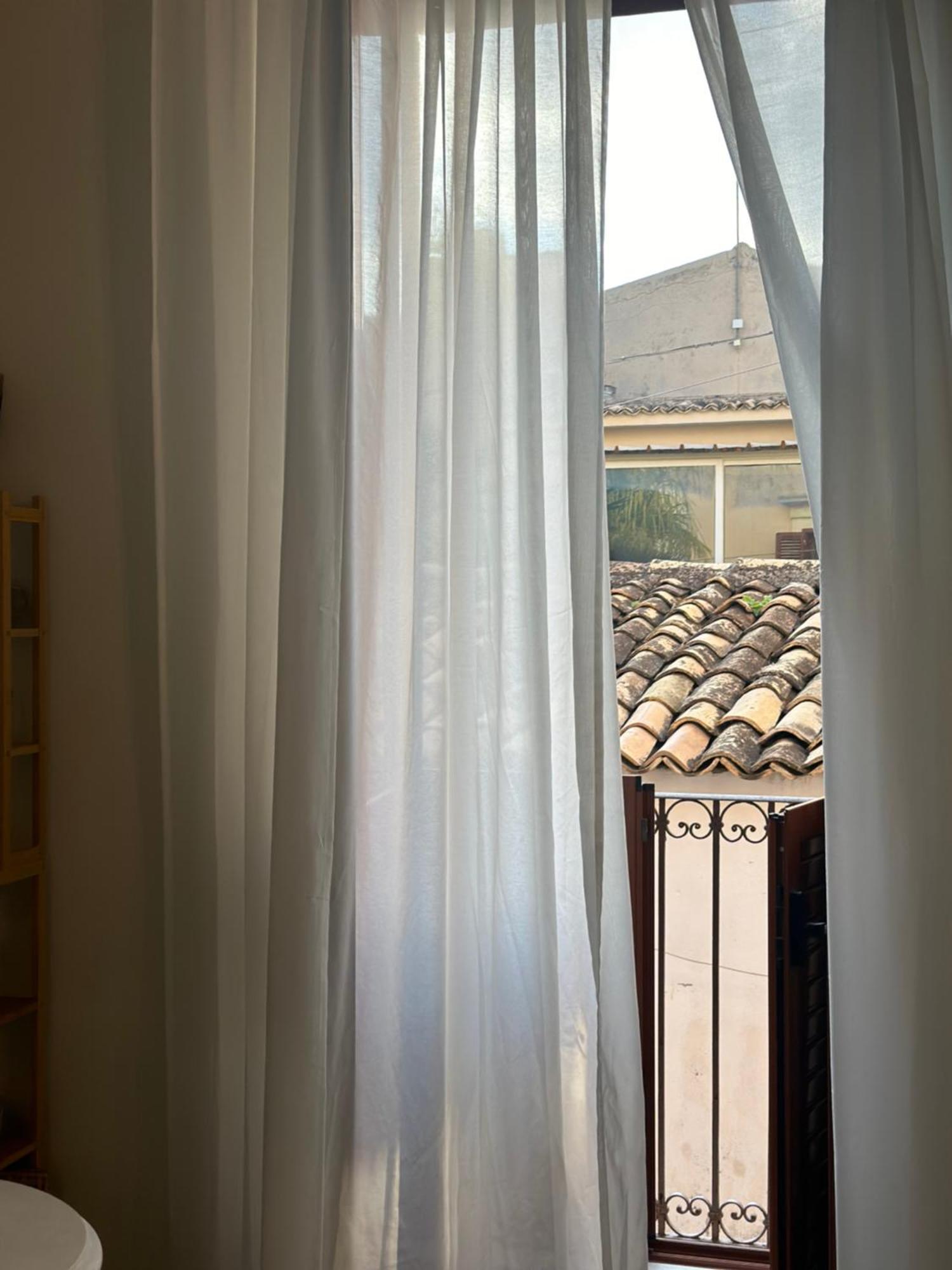 F Home Noto Exteriör bild